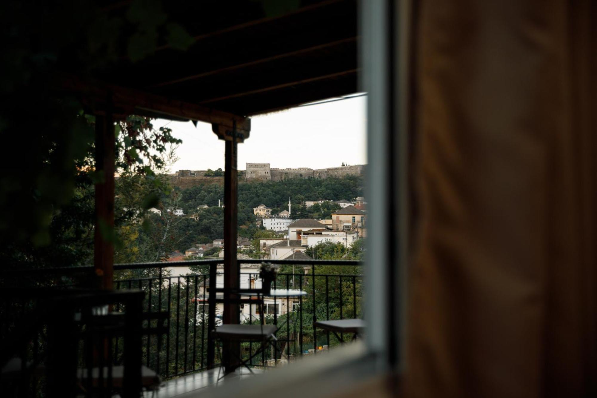 Vila Agimi 65 Gjirokastër Extérieur photo