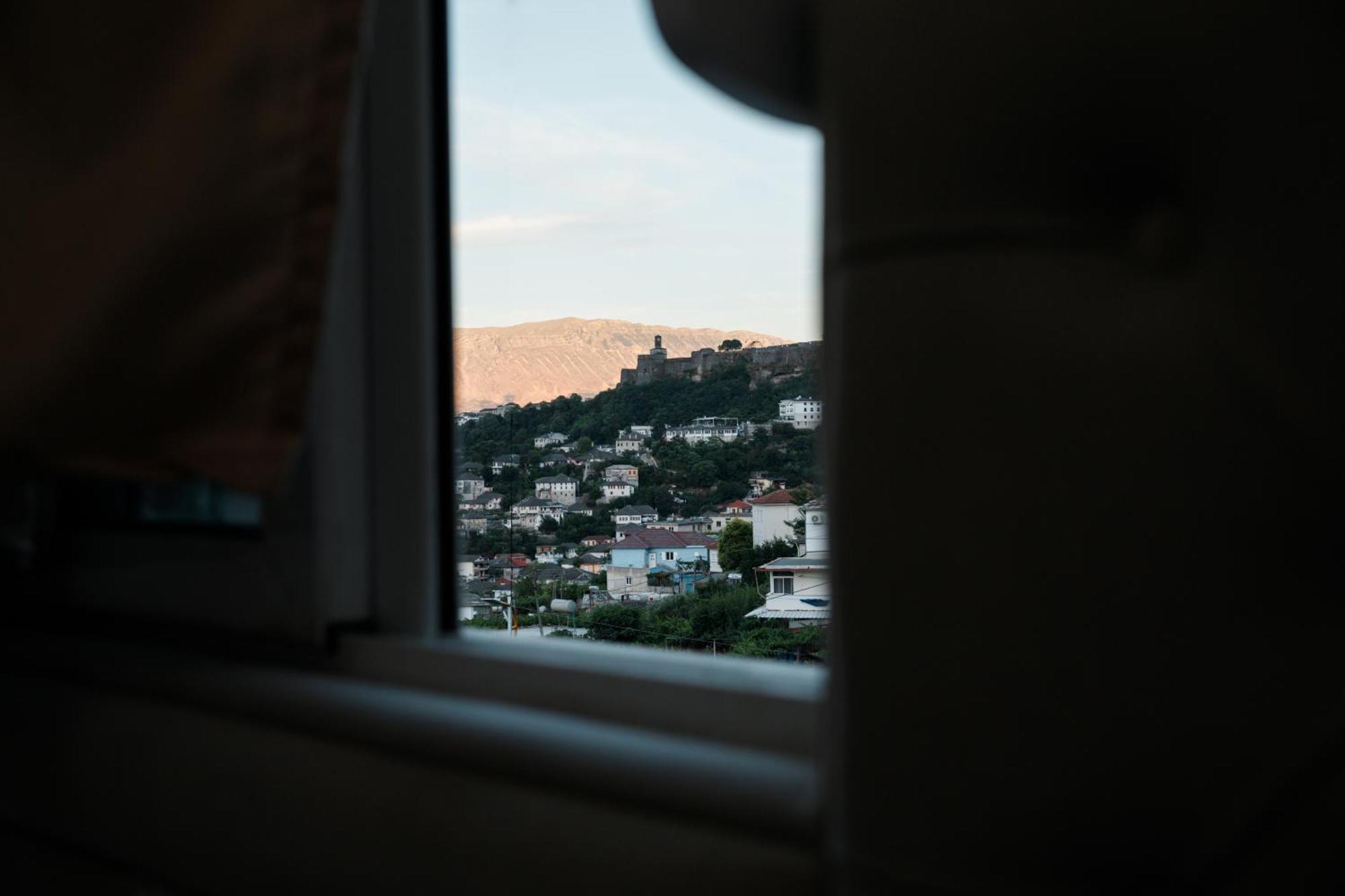 Vila Agimi 65 Gjirokastër Extérieur photo