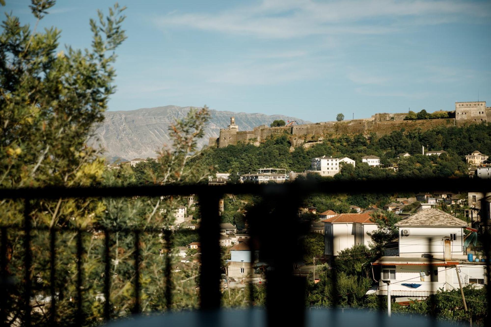 Vila Agimi 65 Gjirokastër Extérieur photo