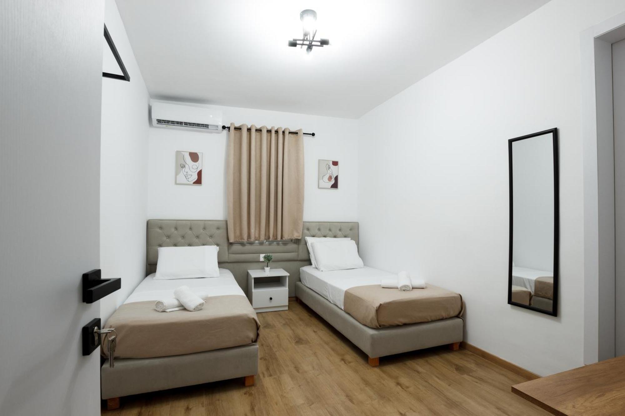 Vila Agimi 65 Gjirokastër Extérieur photo