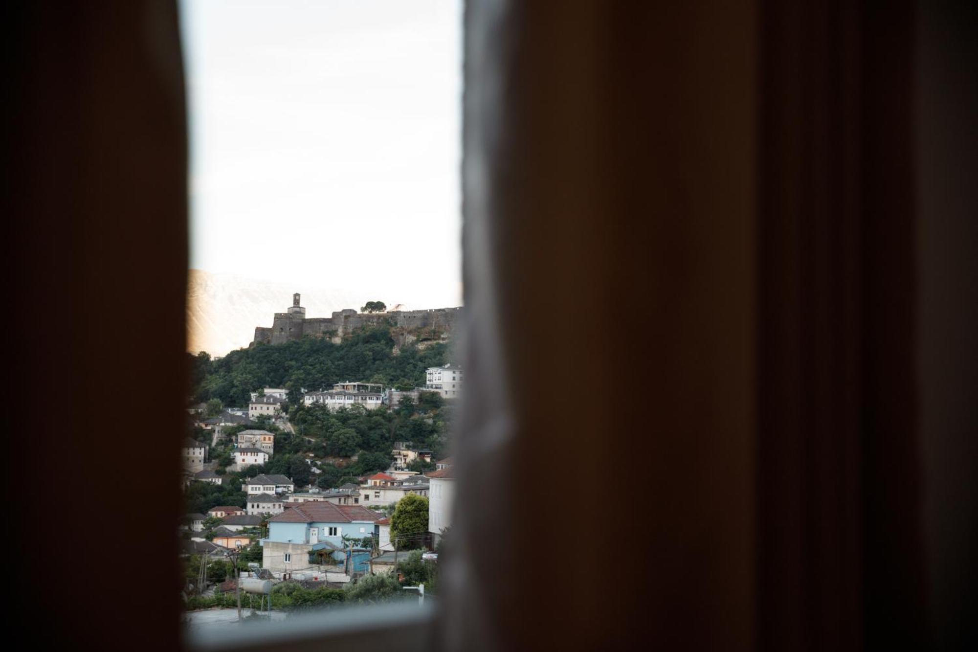 Vila Agimi 65 Gjirokastër Extérieur photo