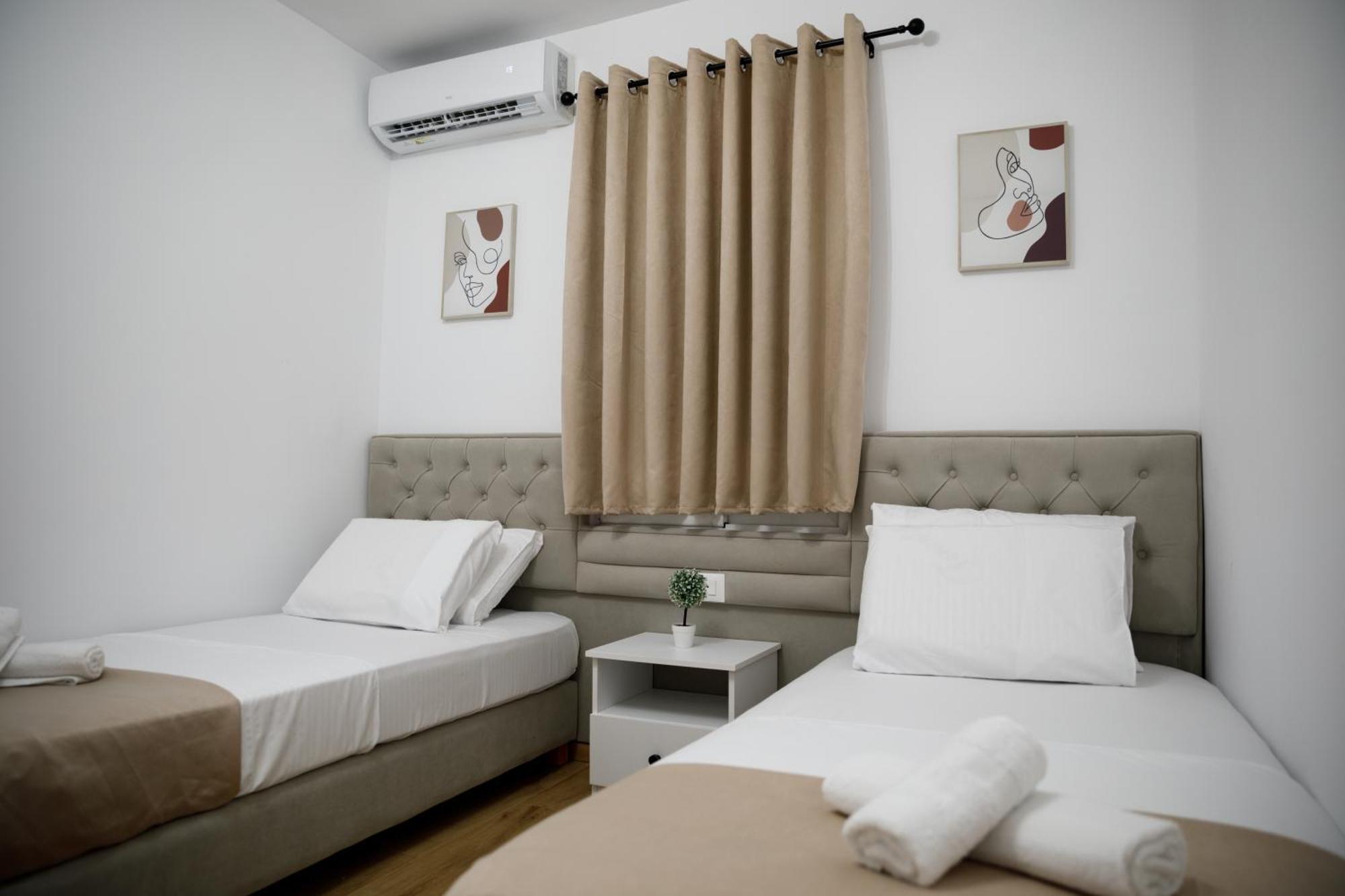 Vila Agimi 65 Gjirokastër Extérieur photo